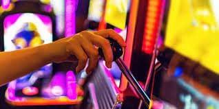 Giao diện sảnh game xshm với slot online và live casino đẳng cấp